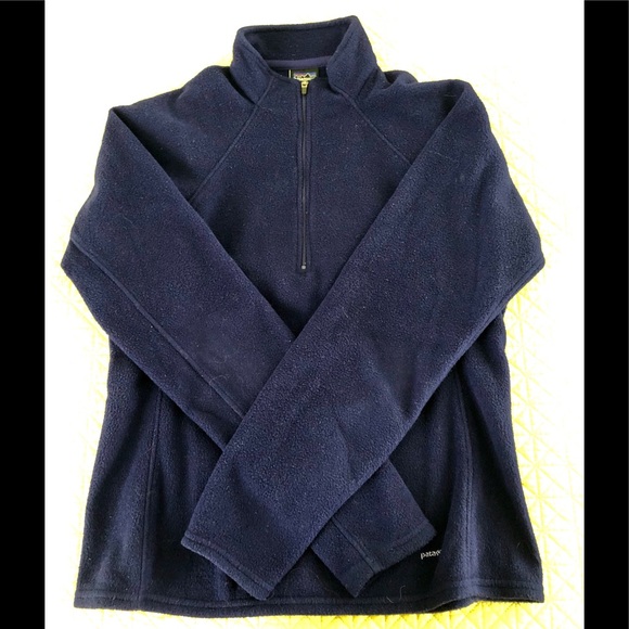 Patagonia Tops - Patagonia Capilene top